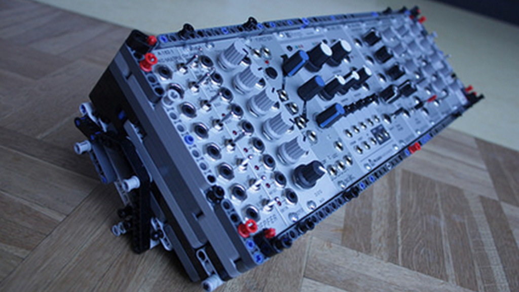 Lego synth case 2