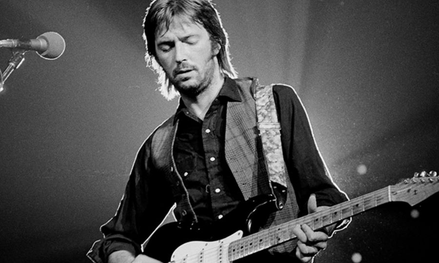 Watch Eric Clapton Demonstrate His Guitar Technique In 1968
