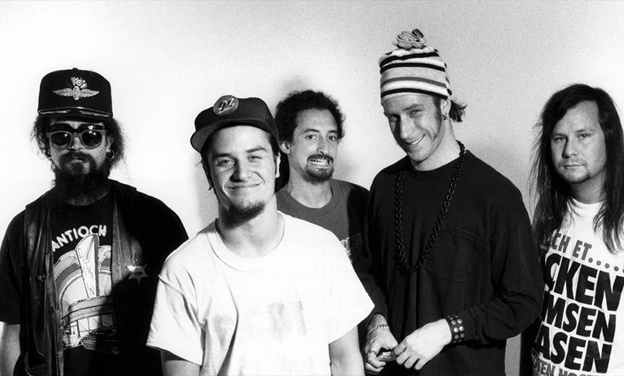 It looks like Faith No More are about to announce an epic Australian tour