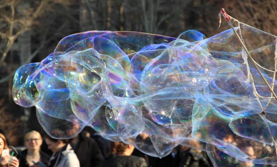 Scientists identify 'sweet spot' for blowing perfect soap bubbles