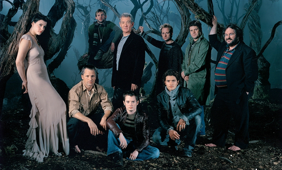 Lord of the Rings Cast Reunion! Elijah Wood, Orlando Bloom Gather for Josh  Gad's Show