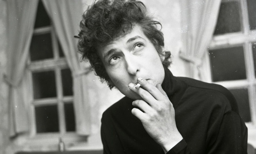 Dylan smoking