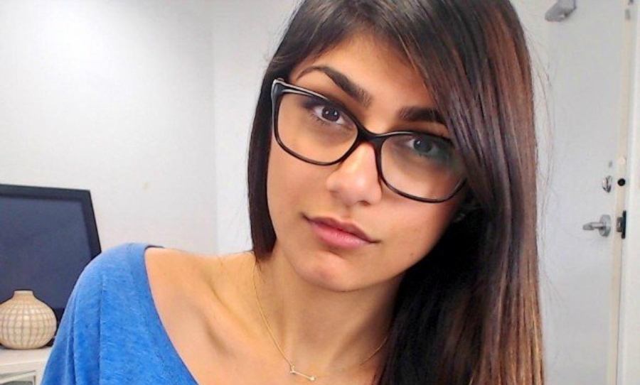 Mia Khalifa Forcely Fuck - Mia Khalifa is auctioning off *those* famous glasses to raise money for  Beirut