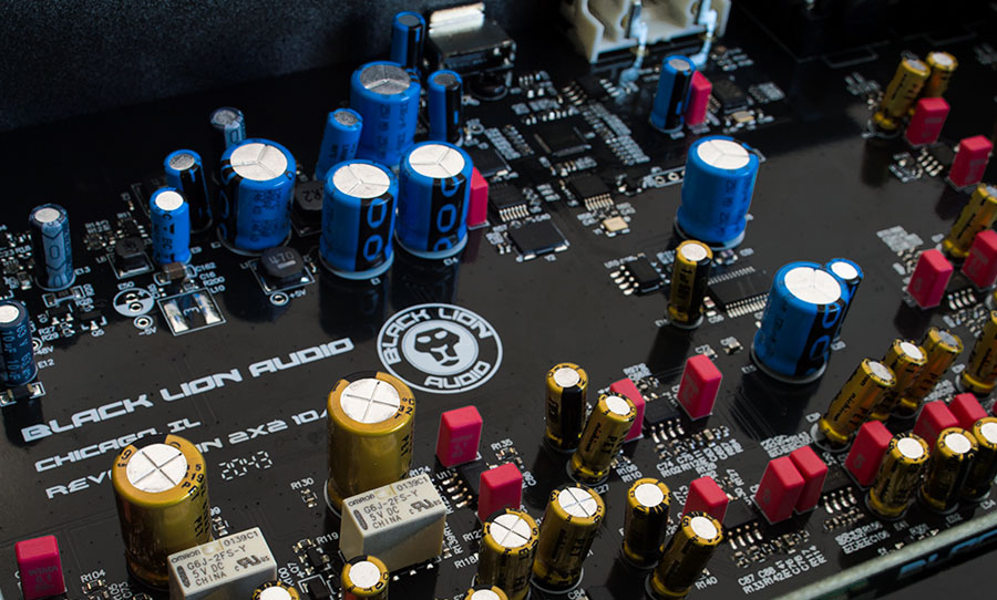 Black Lion Audio Revolution 2 x 2 circuit
