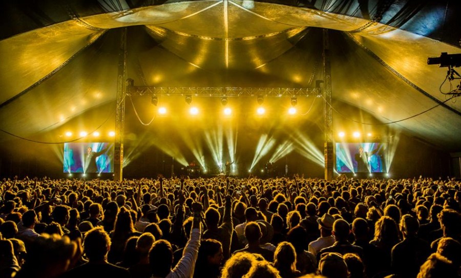 Bluesfest audience