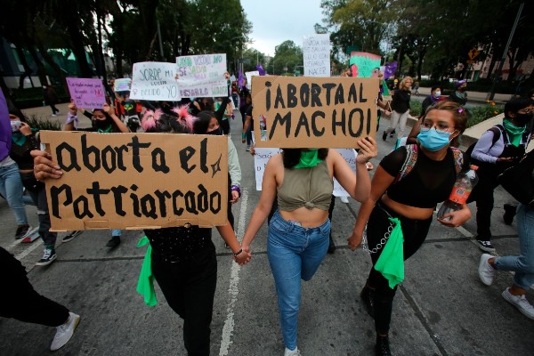Women protesting abortion rights in Mexico City