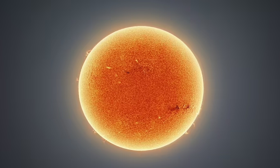 Clearest photo of the sun. Credit @cosmic_background via Instagram