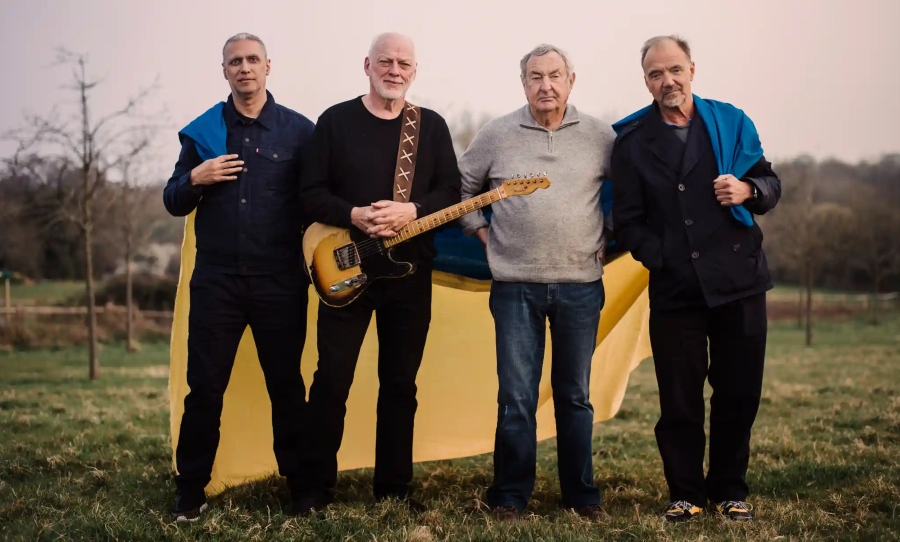 David Gilmour and Nick Mason, flanked by Nitin Sawhney and Guy Pratt, who performed on Hey Hey Rise Up. 