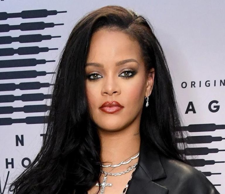 Image for article - Rihanna será a atração principal do show do intervalo do Super Bowl