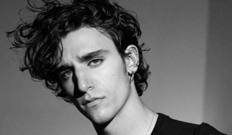 Tamino Releases Sahar Today, With The Divine Duet 'Sunflower'