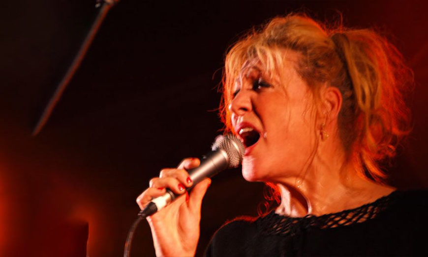 Beloved Australian singer Renée Geyer has died aged 69
