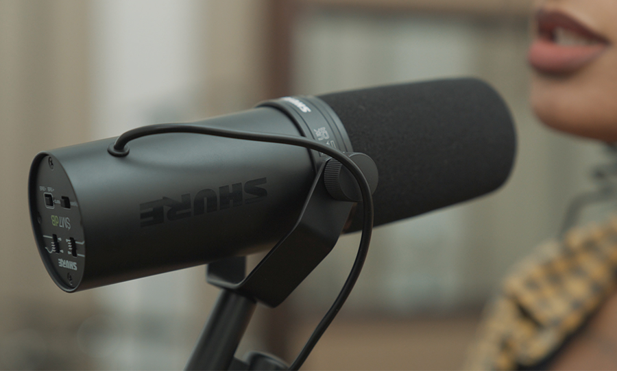 SM7DB Microphone podcast / radio Shure