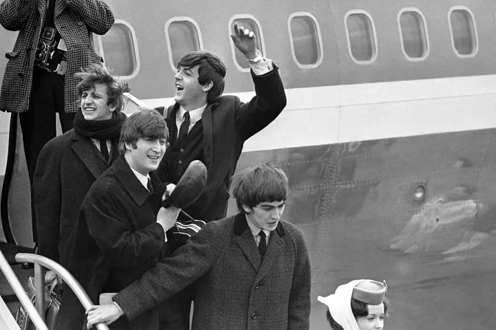 the beatles land in america