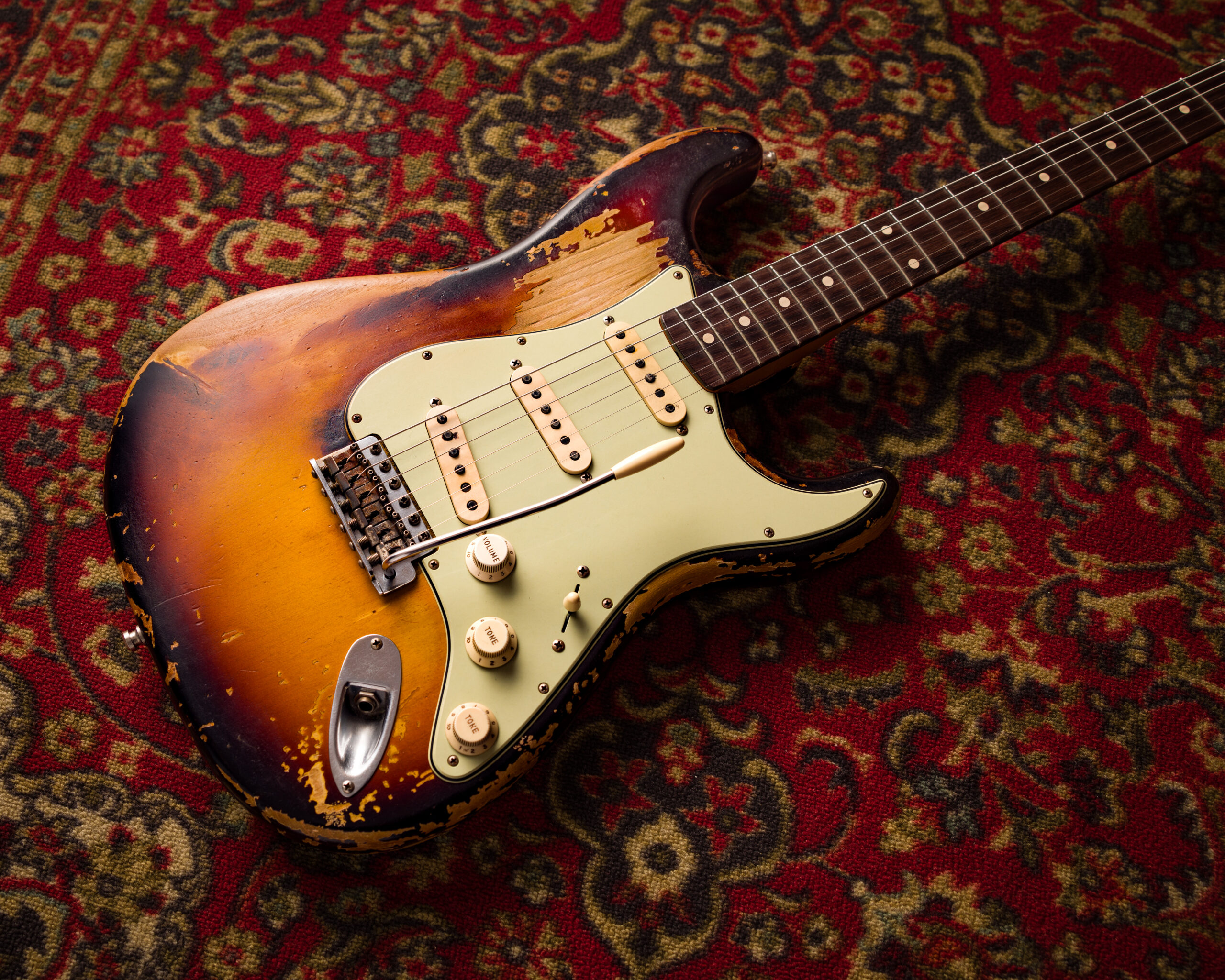 FENDER JUST UNVEILED LONG AWAITED  REPLICA OF JOHN FRUSCIANTE’S ‘62 STRATOCASTER