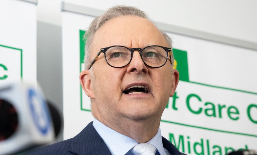 anthony albanese australia youtube ban prime minister 2025