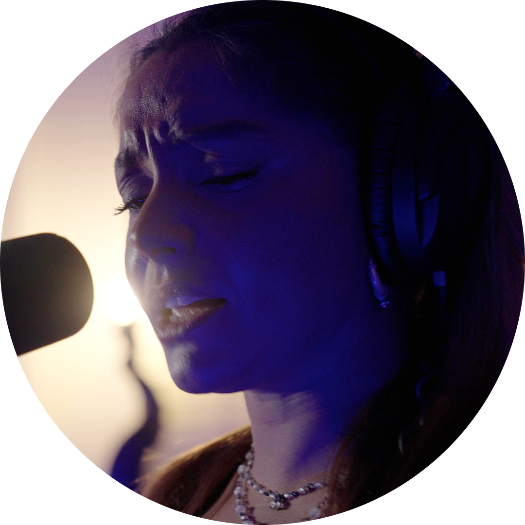 SOMA singer songwriter at happy mag live 2026