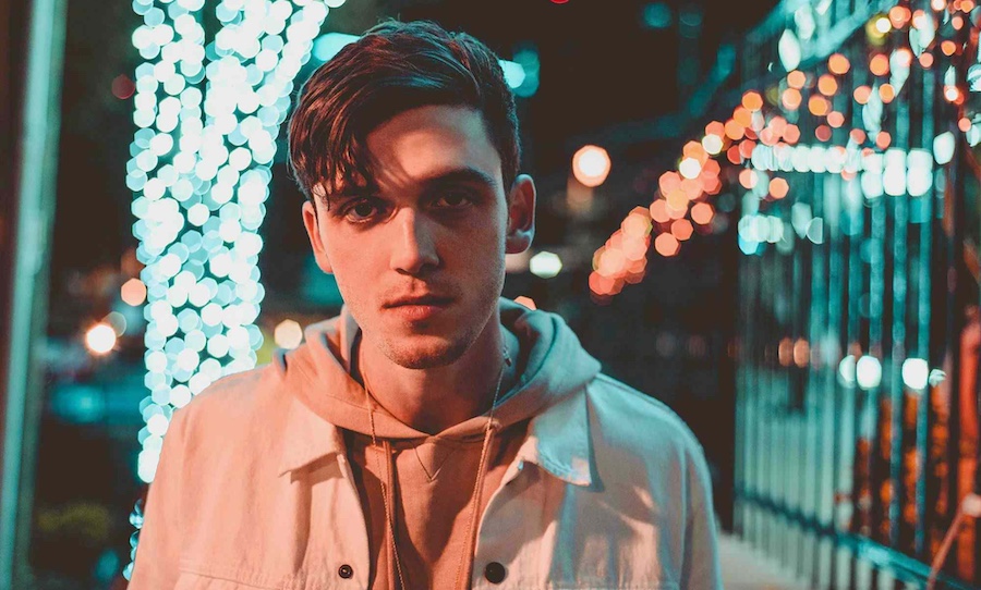lauv