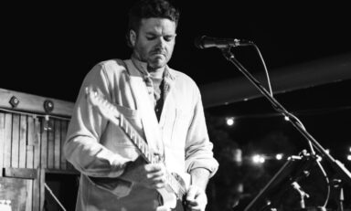 Jake Hoskins a